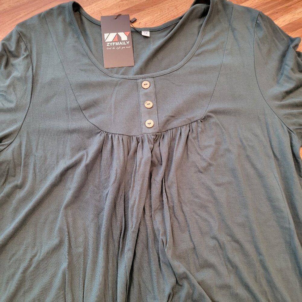 Green Mock Henley Long Sleeve Round Neckline Baby Doll Blouse - Picture 11 of 11